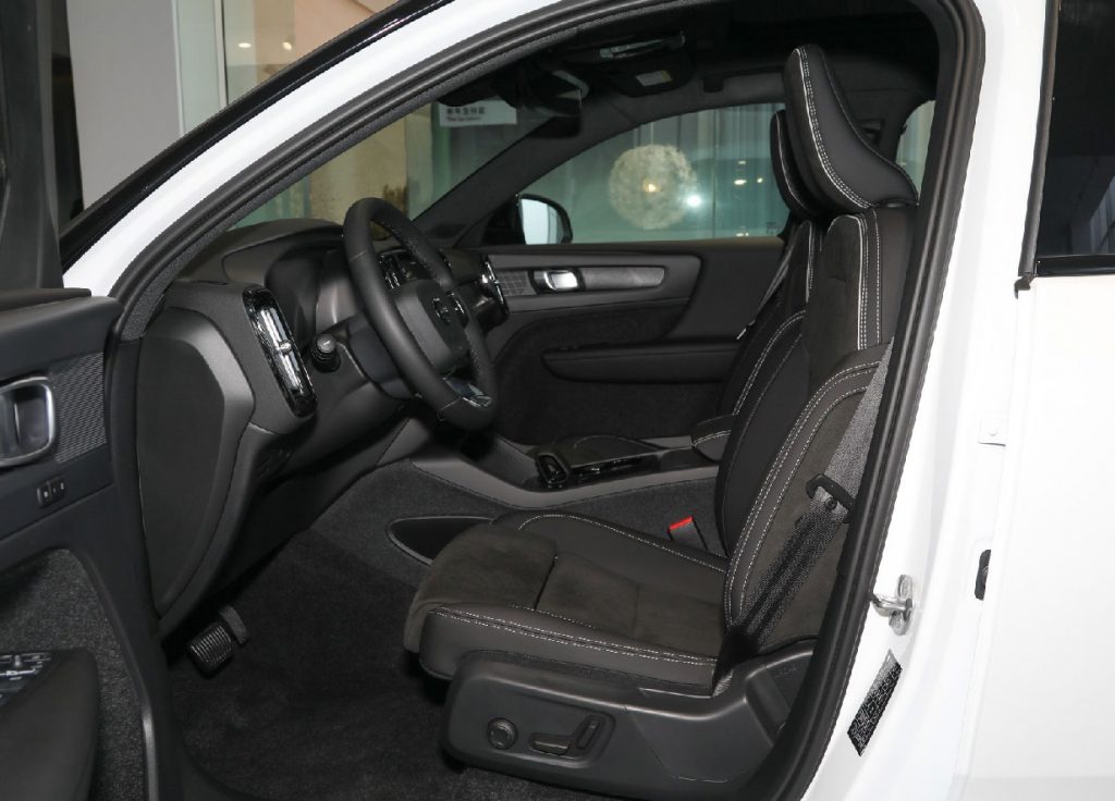 Volvo XC40 Recharge - Where Safety Meets Scandinavian Elegance in the EV Era Volvo XC40 Recharge - Where Safety Meets Scandinavian Elegance in the EV Era