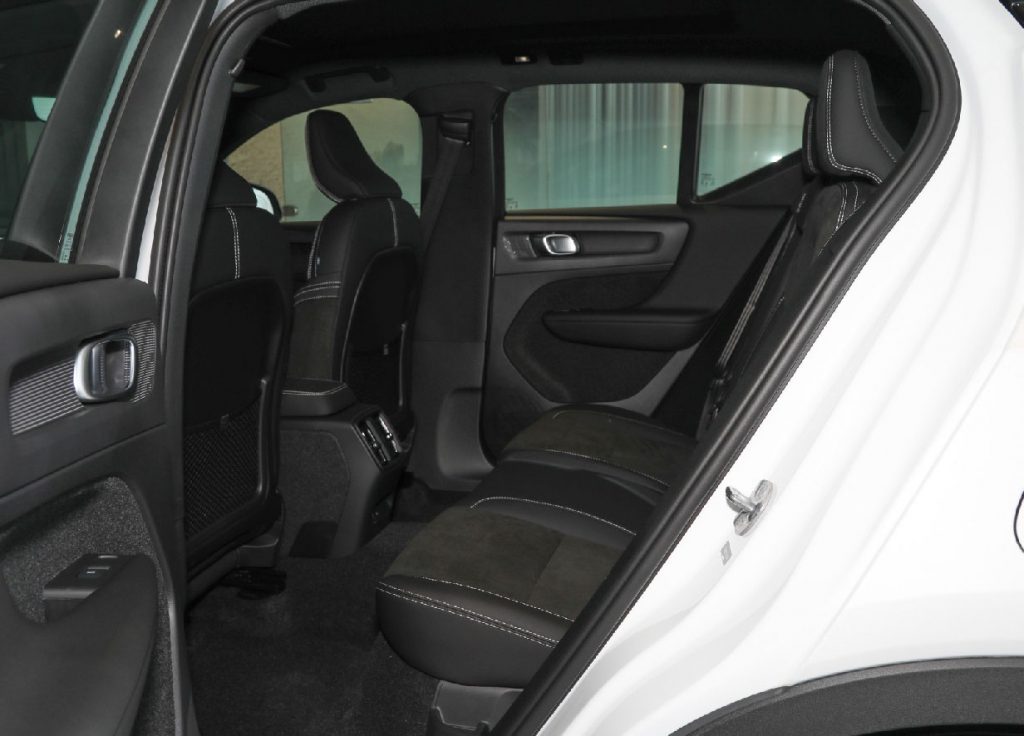 Volvo XC40 Recharge - Where Safety Meets Scandinavian Elegance in the EV Era Volvo XC40 Recharge - Where Safety Meets Scandinavian Elegance in the EV Era