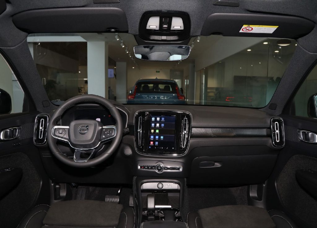 Volvo XC40 Recharge - Where Safety Meets Scandinavian Elegance in the EV Era Volvo XC40 Recharge - Where Safety Meets Scandinavian Elegance in the EV Era