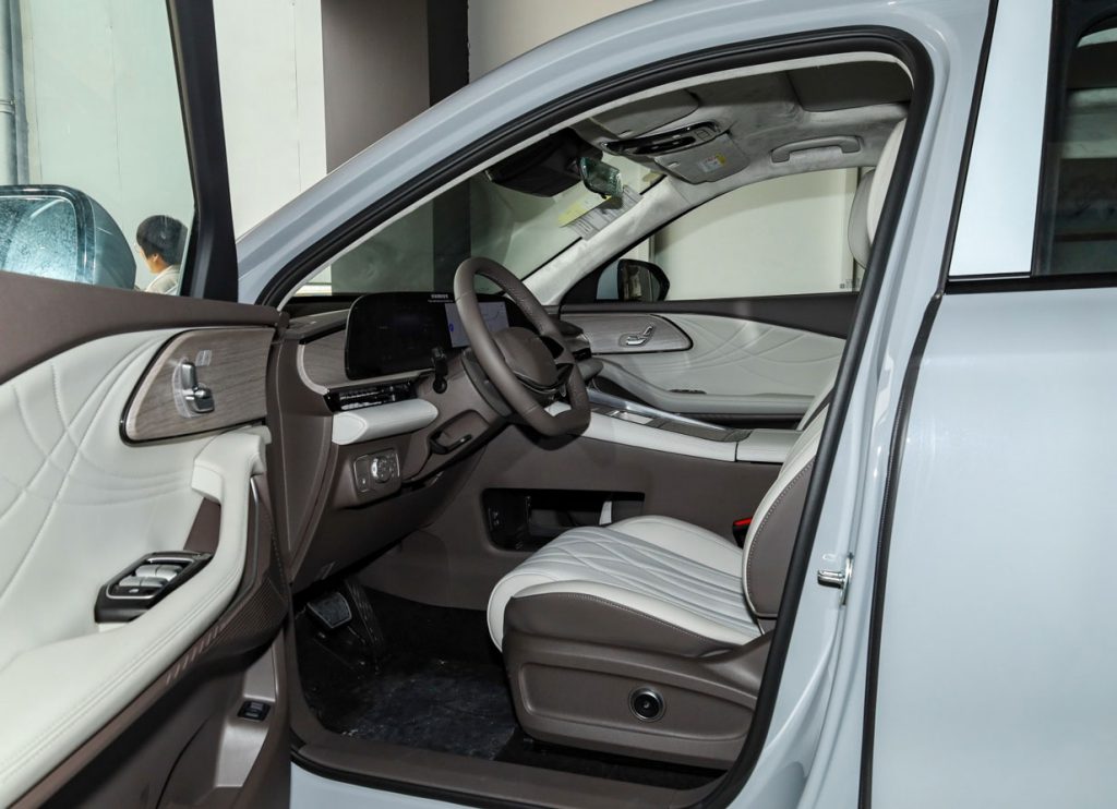 Xingtu Yaoguang C-DM – The 1,400km Range Hybrid Shaking Up China’s Auto Market Xingtu Yaoguang C-DM – The 1,400km Range Hybrid Shaking Up China’s Auto Market