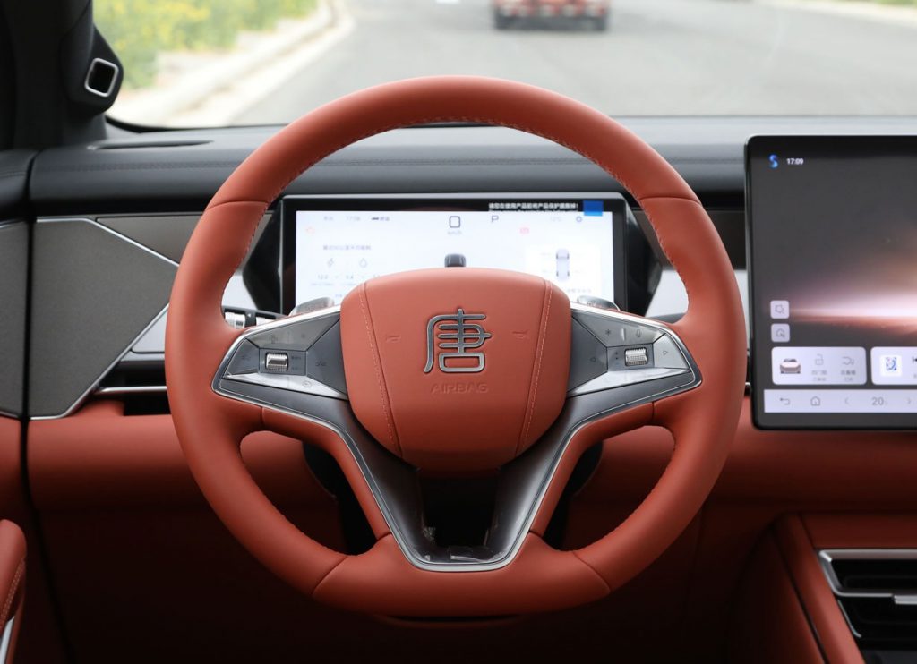 BYD Tang L 2025 — The Art of Balancing Family Needs and Tech Prowess BYD Tang L 2025 — The Art of Balancing Family Needs and Tech Prowess