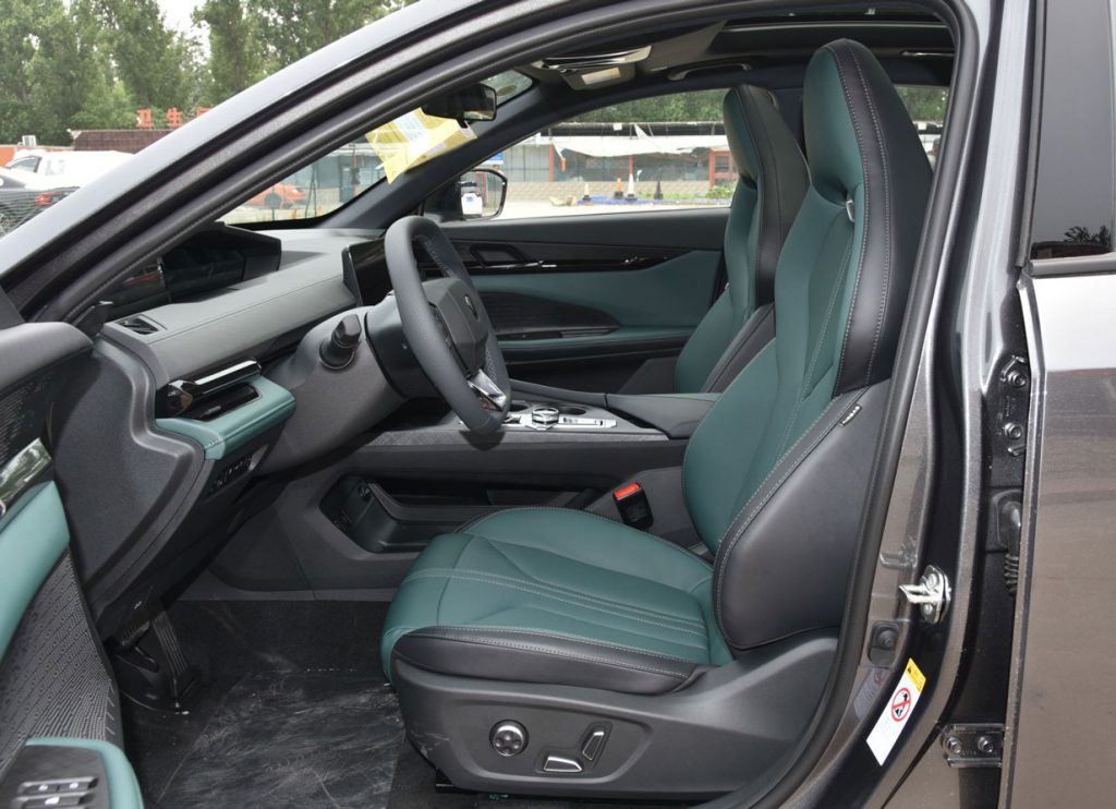 Changan UNI-V iDD Review: A Game Changer in the Plug-in Hybrid Sports Sedan Market