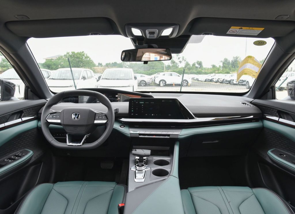 Changan UNI-V iDD Review: A Game Changer in the Plug-in Hybrid Sports Sedan Market
