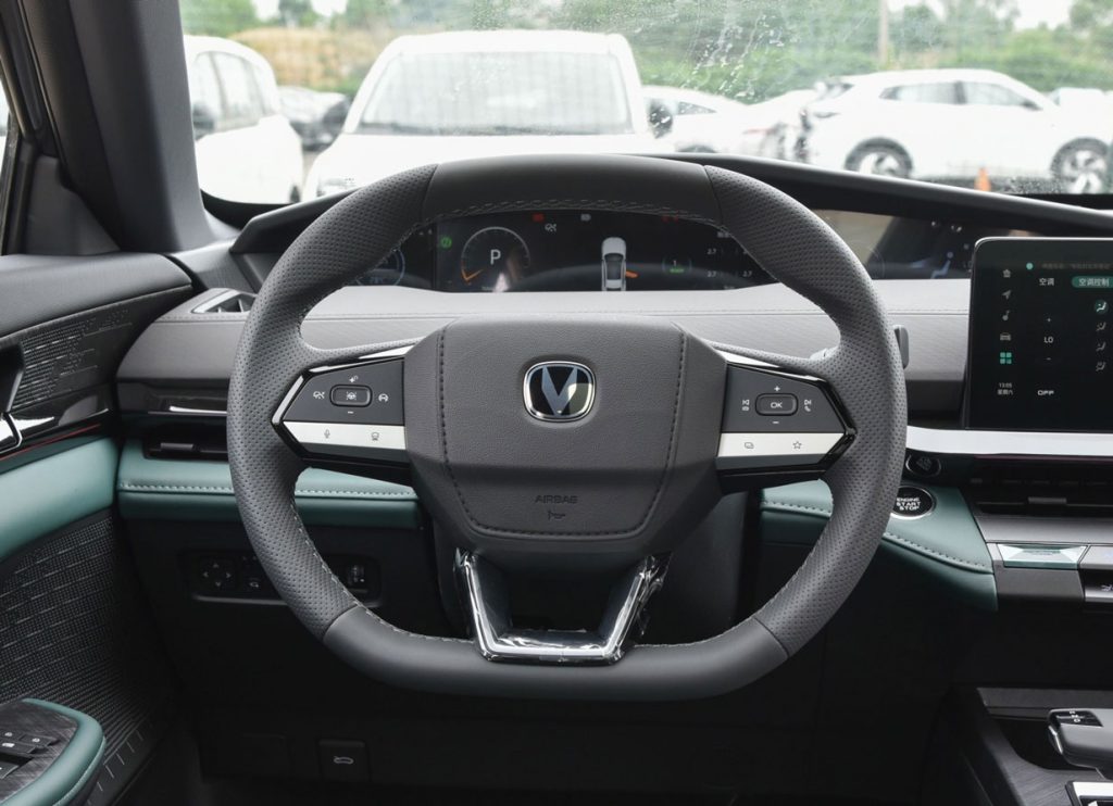 Changan UNI-V iDD Review: A Game Changer in the Plug-in Hybrid Sports Sedan Market