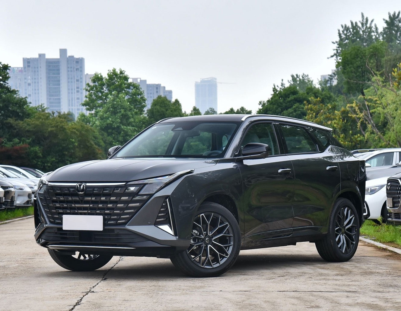 Chang'an UNI-Z In-depth Review: The All-Rounder Family SUV Redefining Value in the Hybrid Market