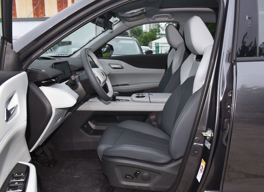 Chang'an UNI-Z In-depth Review: The All-Rounder Family SUV Redefining Value in the Hybrid Market Chang'an UNI-Z In-depth Review: The All-Rounder Family SUV Redefining Value in the Hybrid Market