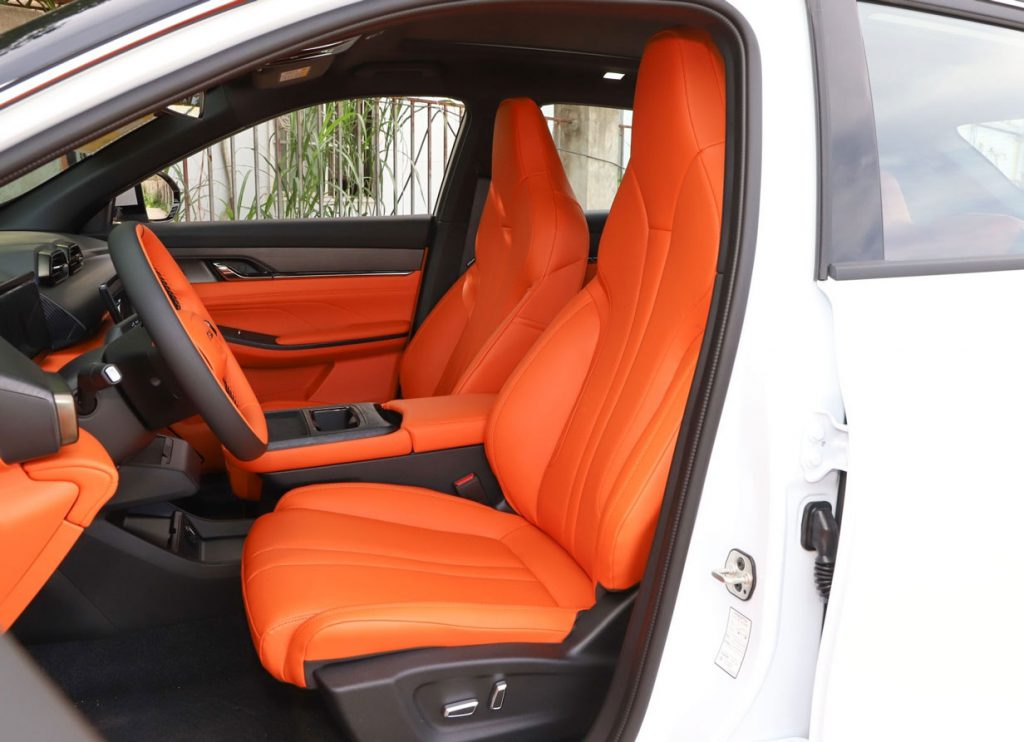 Dongfeng Aeolus L7 PHEV – 2239km on a Single Tank! The "Anti-Marketing King" of Sub-100k Hybrid SUVs