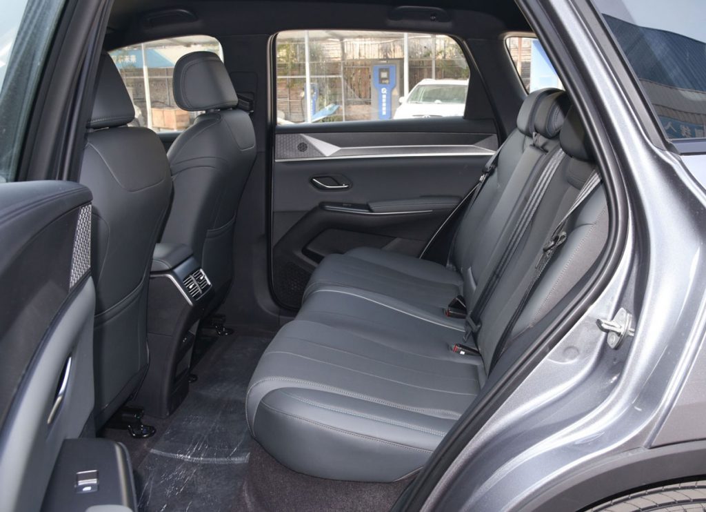 Game Changer in the Oil-Electric Parity Era: How BYD Song Pro DM-i Redefines Value in the ¥150K SUV Segment?