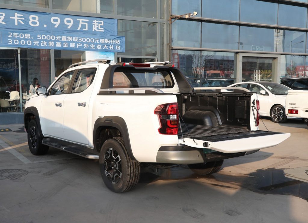 Revolution on Wheels: Deep Dive into the 2024 Changan Hunter Knight Edition