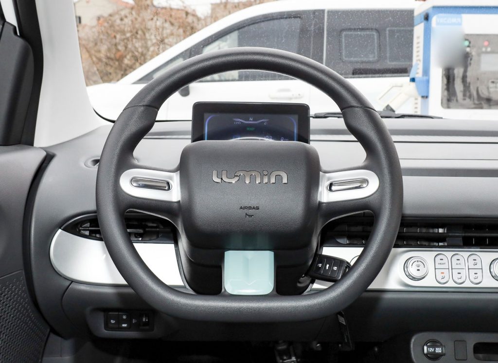 The Urban Mobility Revolution - How Changan Lumin Redefines City Commuting The Urban Mobility Revolution - How Changan Lumin Redefines City Commuting