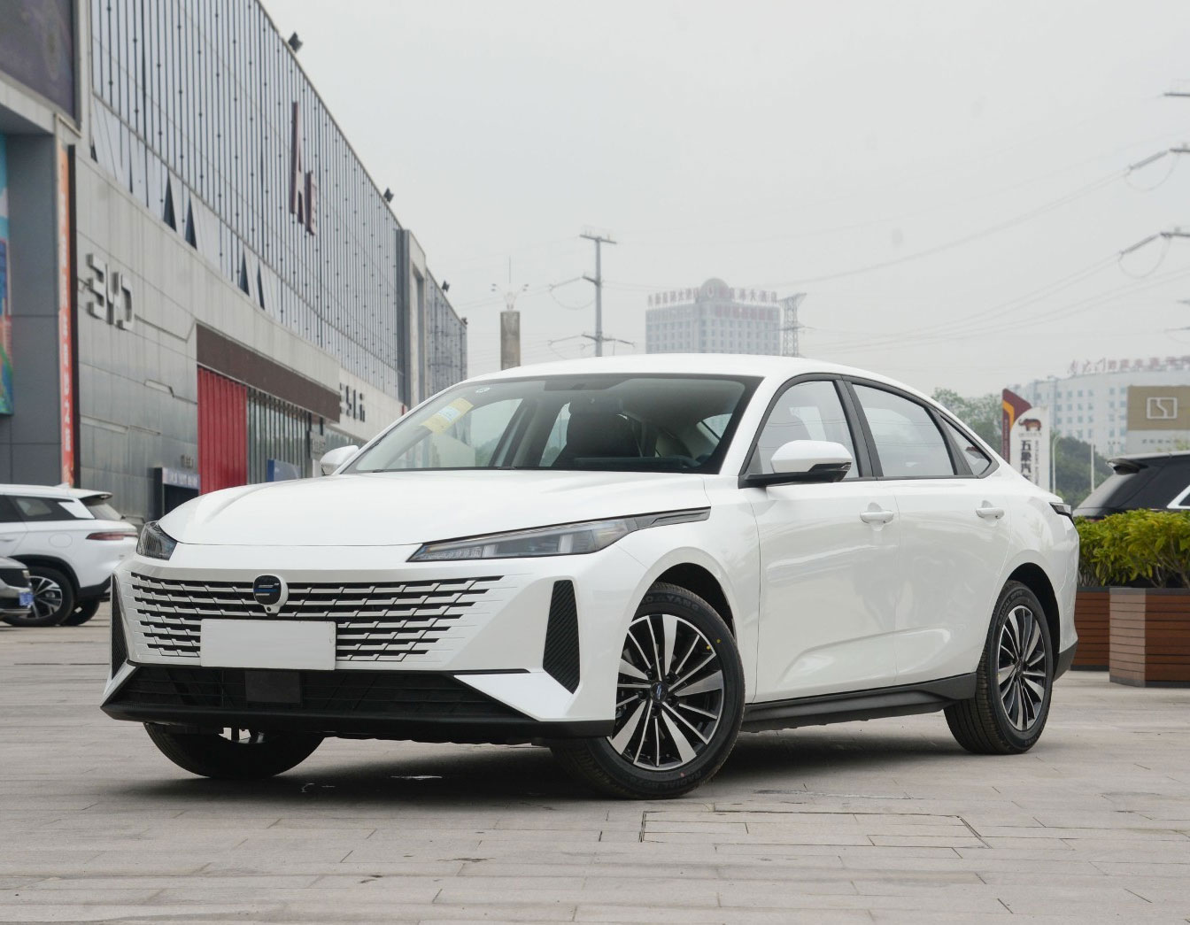 Two-Minute Battery Swap Revolution: Comprehensive Review of Changan Oshan 520 EV