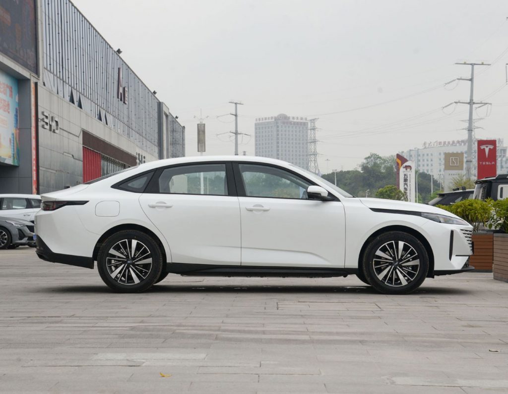 Two-Minute Battery Swap Revolution: Comprehensive Review of Changan Oshan 520 EV Two-Minute Battery Swap Revolution: Comprehensive Review of Changan Oshan 520 EV