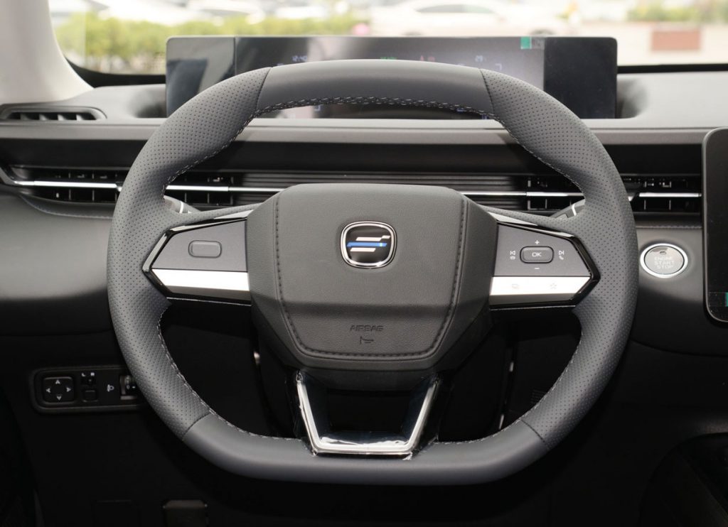 Two-Minute Battery Swap Revolution: Comprehensive Review of Changan Oshan 520 EV Two-Minute Battery Swap Revolution: Comprehensive Review of Changan Oshan 520 EV