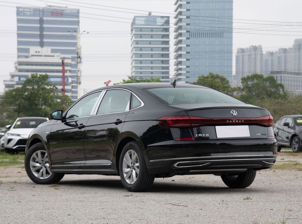 Volkswagen Passat PHEV 2025: The Pragmatic Bridge Between Fuel and Electric